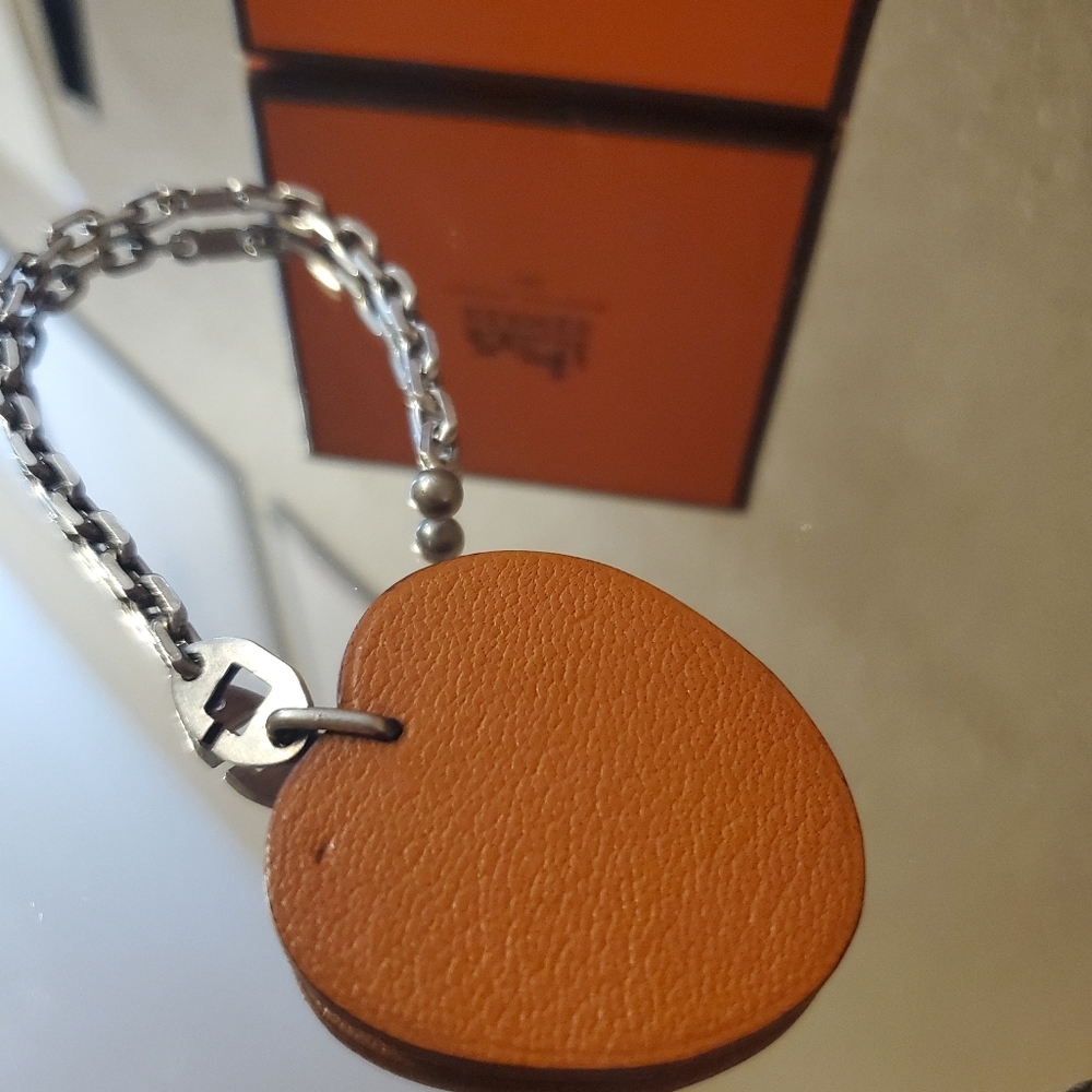 HERMÈS Authentic Chevre Mysore Orange Apricot Fruit Leather Bag Keychain Charm - Picture 8 of 8